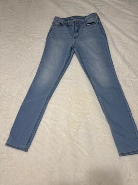 Old Navy Light Wash Skinny Jeans – Size 8 Long